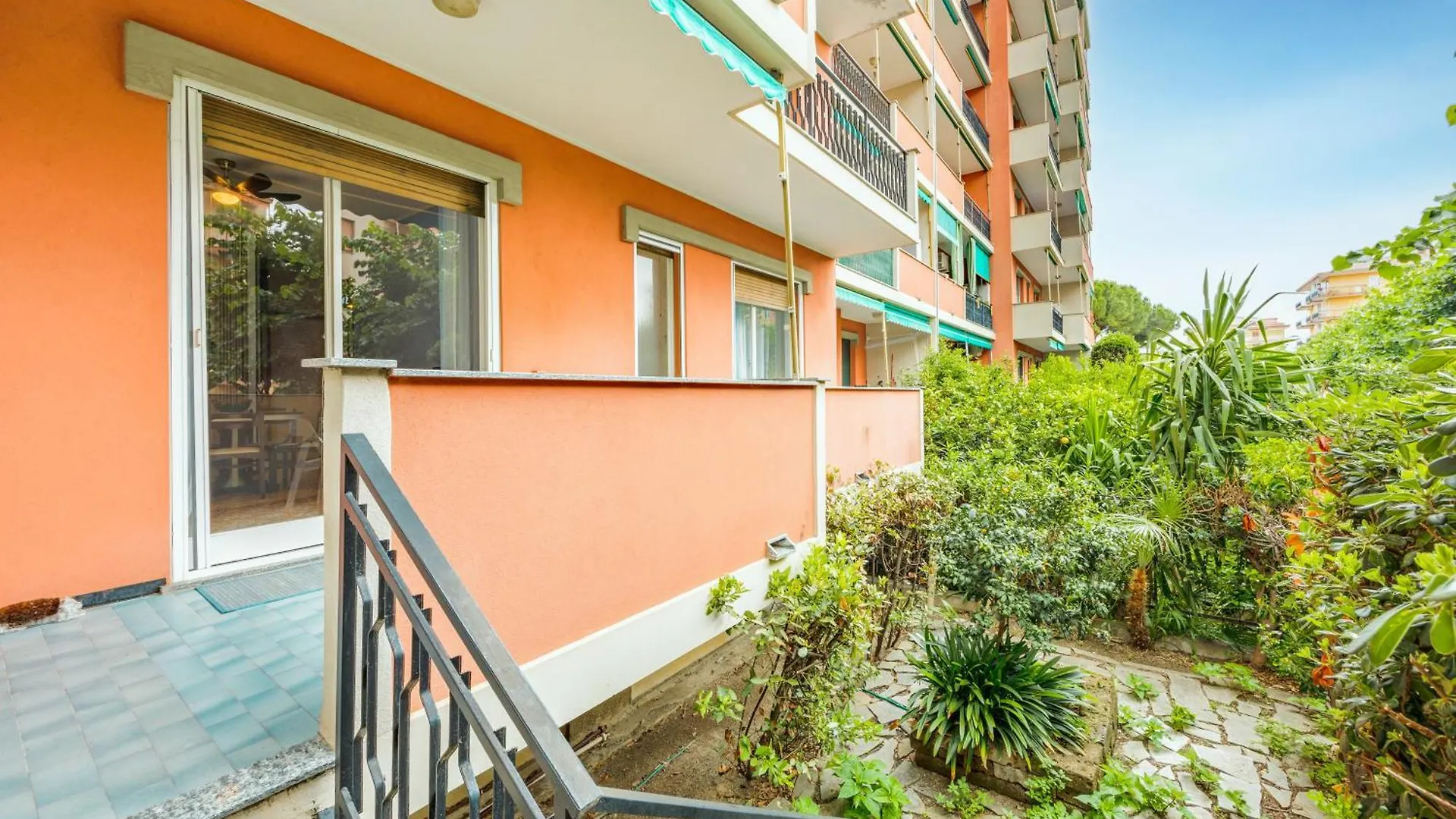 Palm House Andora Apartment